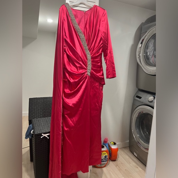 OPEN TO OFFER valdrin sahiti dress Swarovski crystal embellishment and over cape - Picture 9 of 13